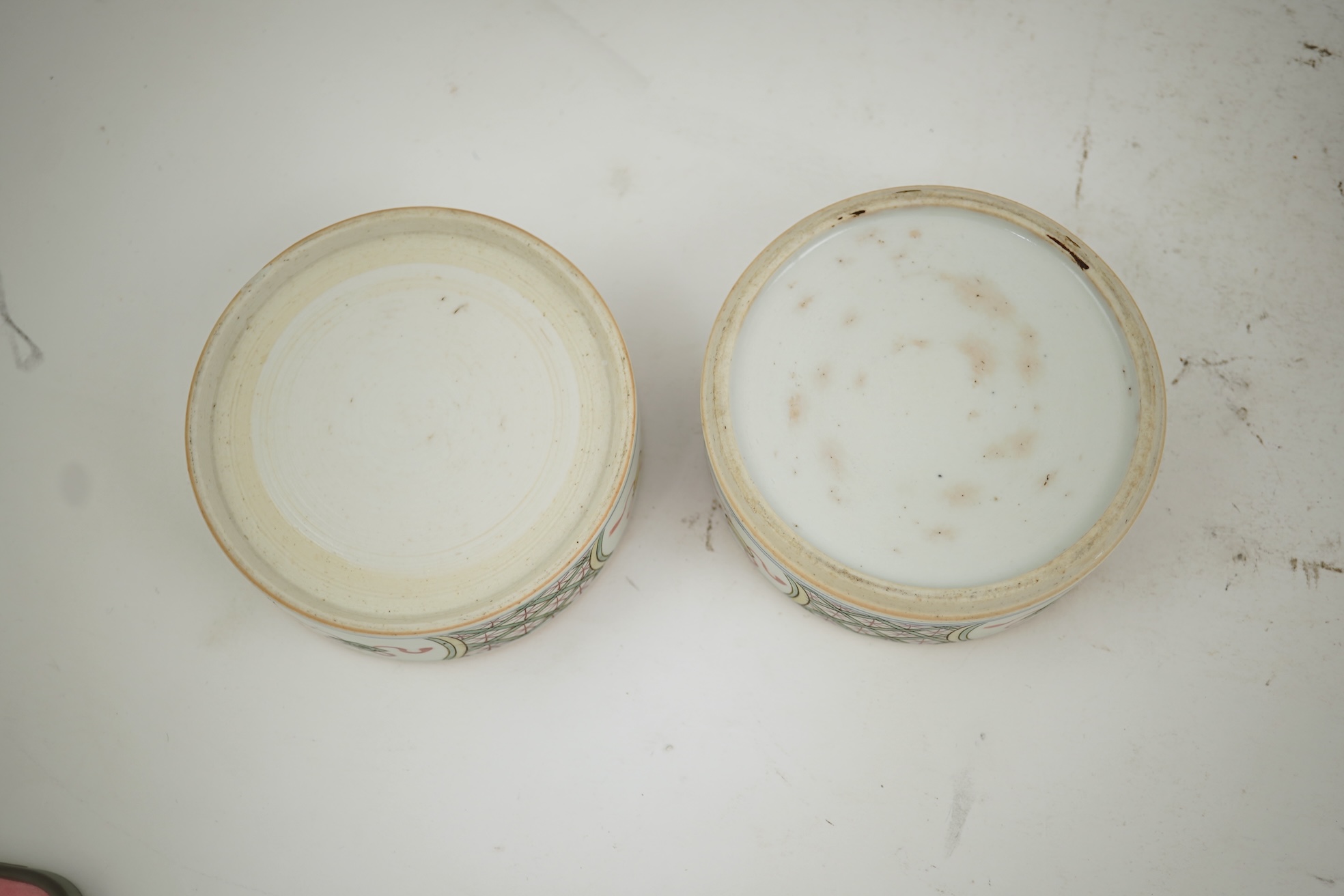 A pair of Chinese famille verte stacking containers, 18th/19th century
